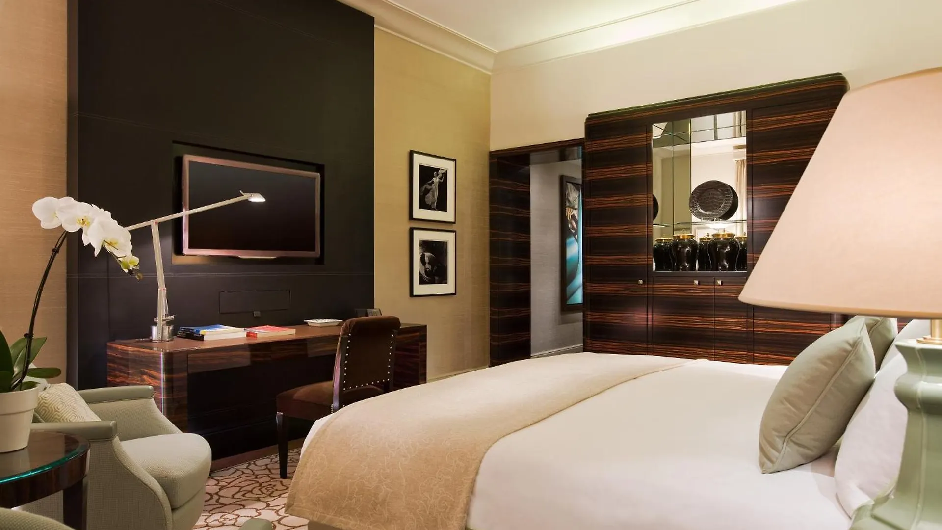 De Galles, A Luxury Collection Hotel, Hotel 5*